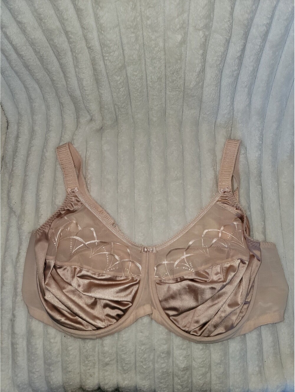 Elomi Women's Full Coverage Underwire Bra 44FF Beige Satin and Mesh